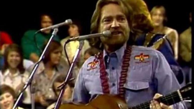Pilot Performance: Willie Nelson "Bloody Mary Morning"