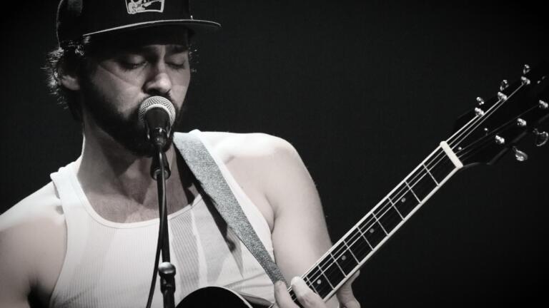 Behind the Scenes: Shakey Graves