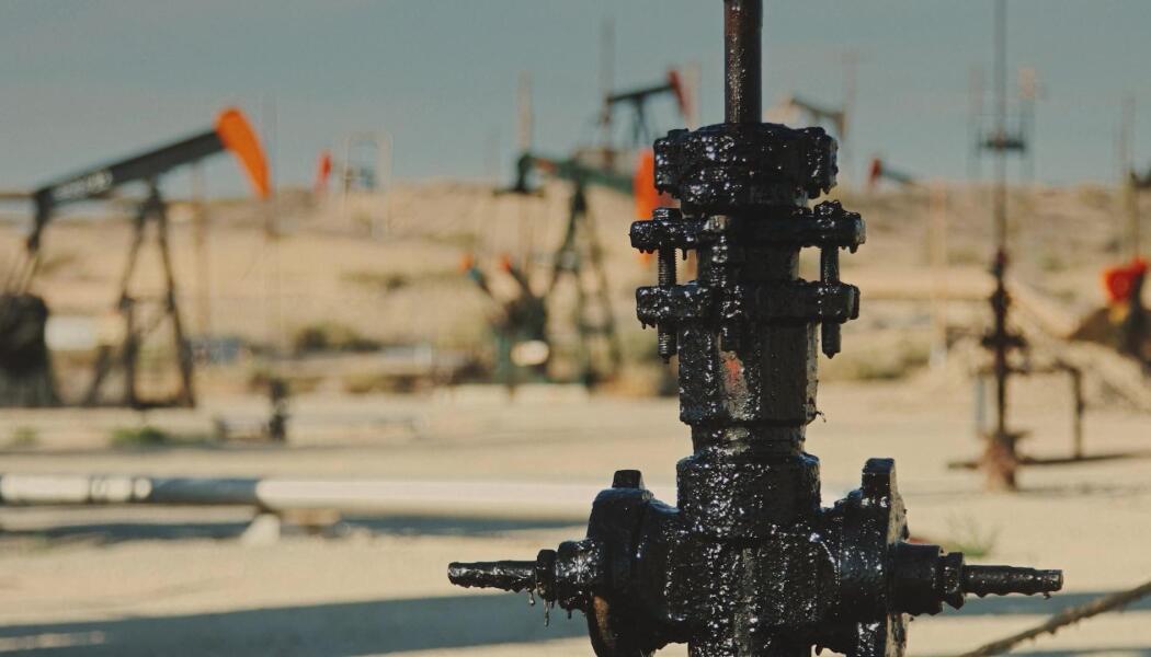 The Fight to End Oil Drilling in Los Angeles (Preview)
