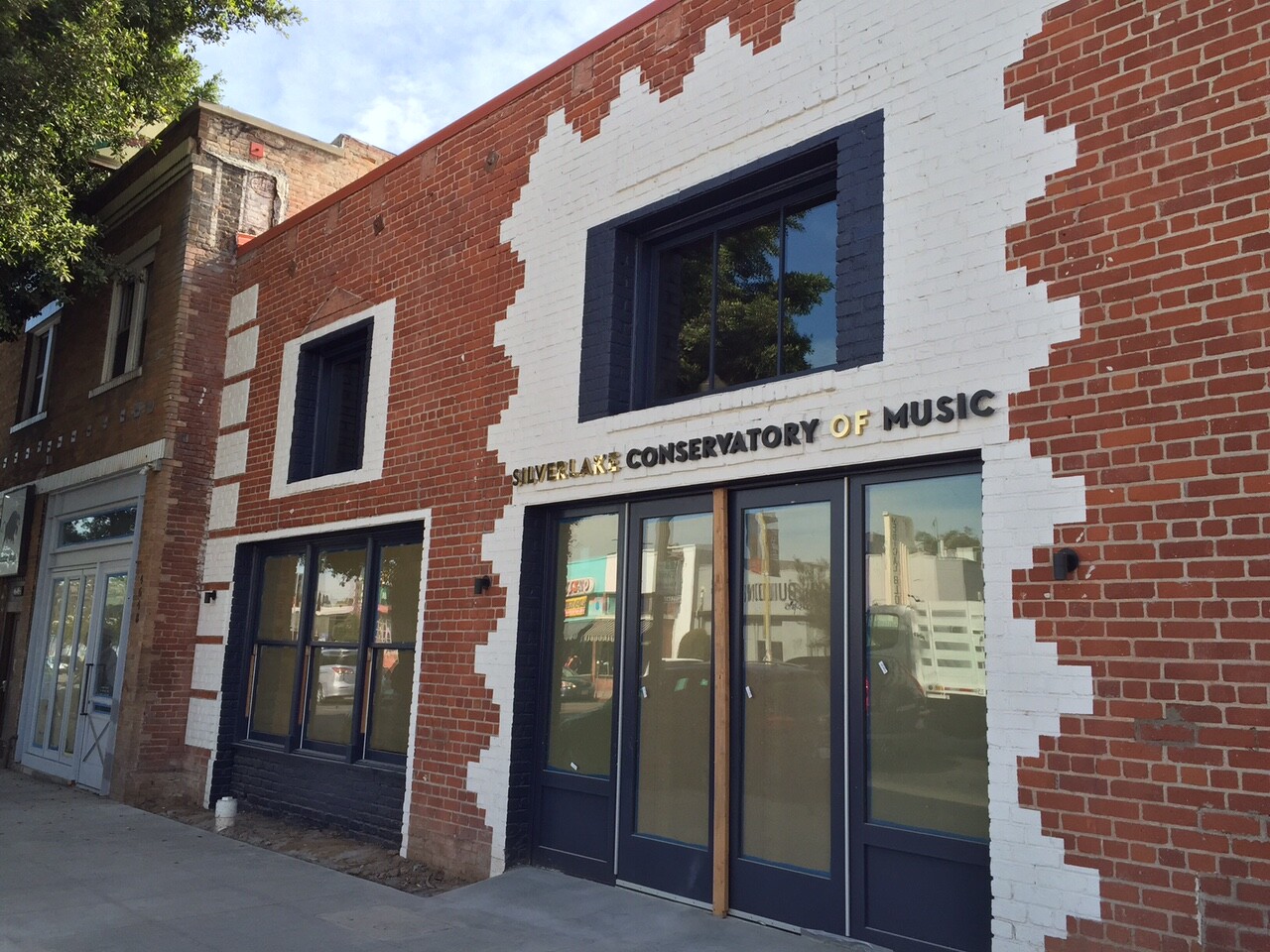 The Silverlake Conservatory was designed by Bestor Architecture