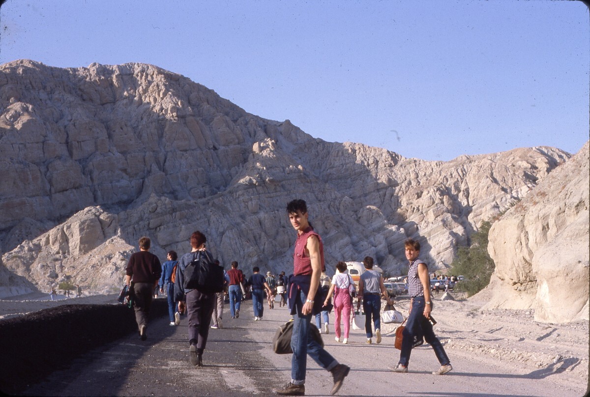 Psi Com singer Perry Farrell and drummer Aaron Sherer, Desolation Center: Mojave Auszug, 1984 | Mariska Leyssius