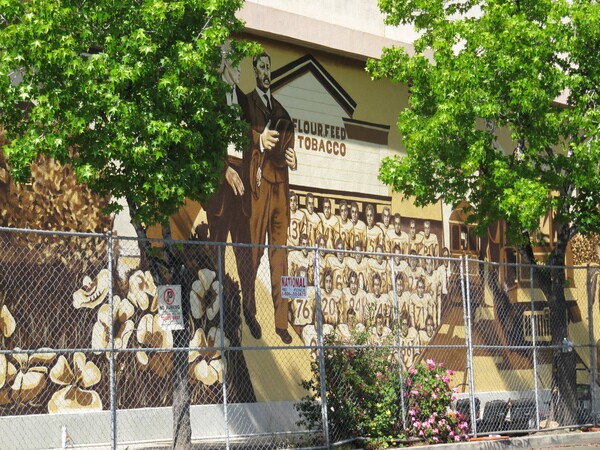 History of Highland Park I Photo by waltarrrrr