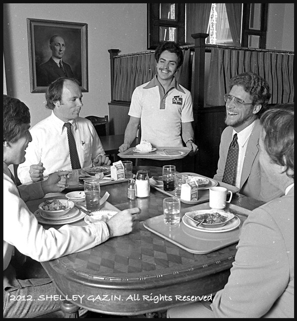 Diners at Clifton's Silver Spoon in 1981. Photo by Shelley Gazin, courtesy of the Gazin Archive.