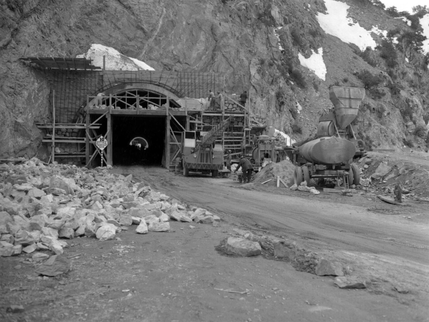 Angeles Crest Highway tunnel under construction