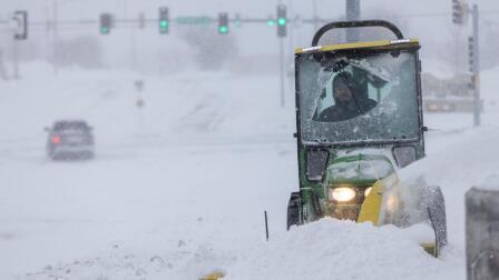 Arctic blast grips much of U.S. bringing brutal temperatures