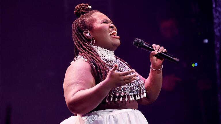 Daymé Arocena performs Celia Cruz classic “Quimbara” (Live!)