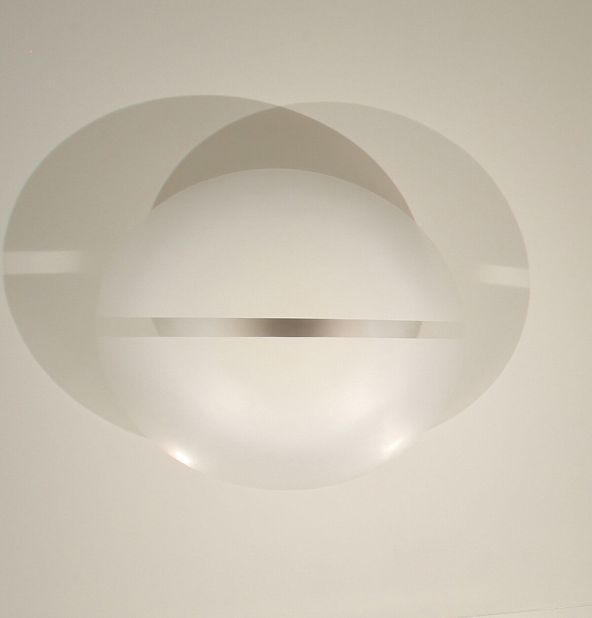 Robert Irwin, "Untitled (#2220)," 1969. | Collection Orange County Museum of Art. Gift of Mr. and Mrs. John F. Kelsey