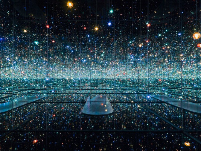 "Infinity Mirrored Room" by Yayoi Kusama. | Photo: Courtesy of The Broad.