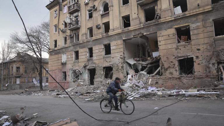 Russian forces escalate attacks on Ukraine's cities
