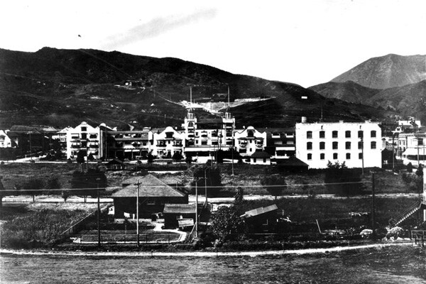 Hollywood Hotel, 1908 | Photo: Security Pacific National Bank Collection/LAPL