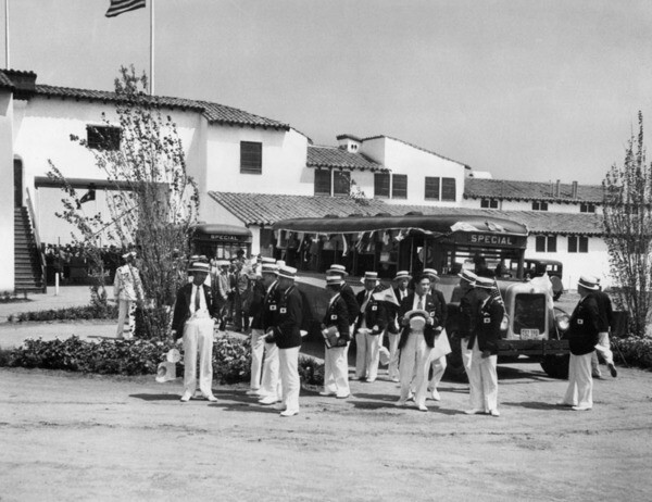 Japanese Athletes arrive at Olympic Village | Photo courtesy of Los Angeles Public Library