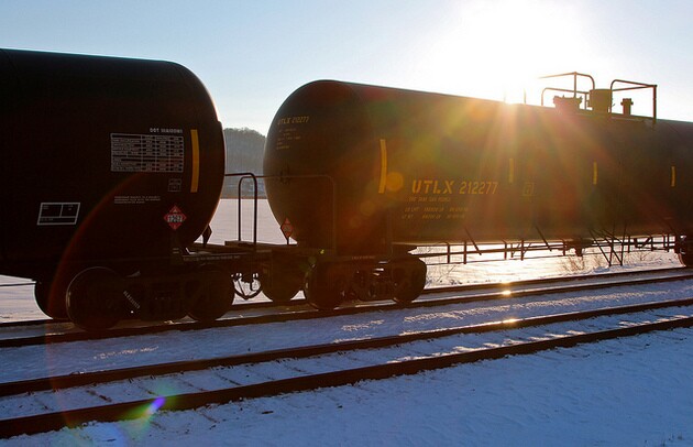 crude-oil-train-2-19-15-thumb-630x406-88313