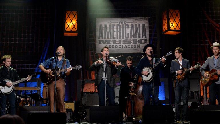 Old Crow Medicine Show performs "Wagon Wheel" at the 2013 Am