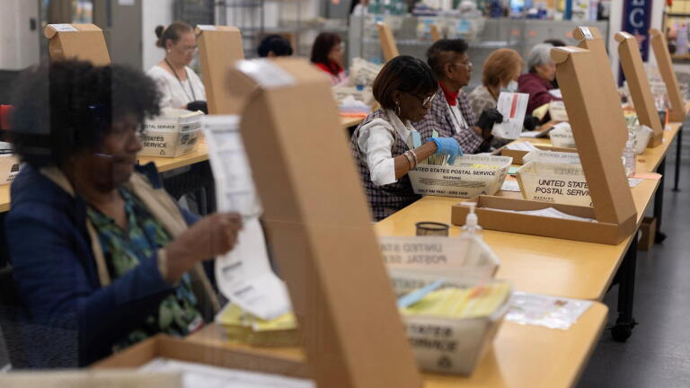 Whistleblower warns USPS system could disrupt mail ballots