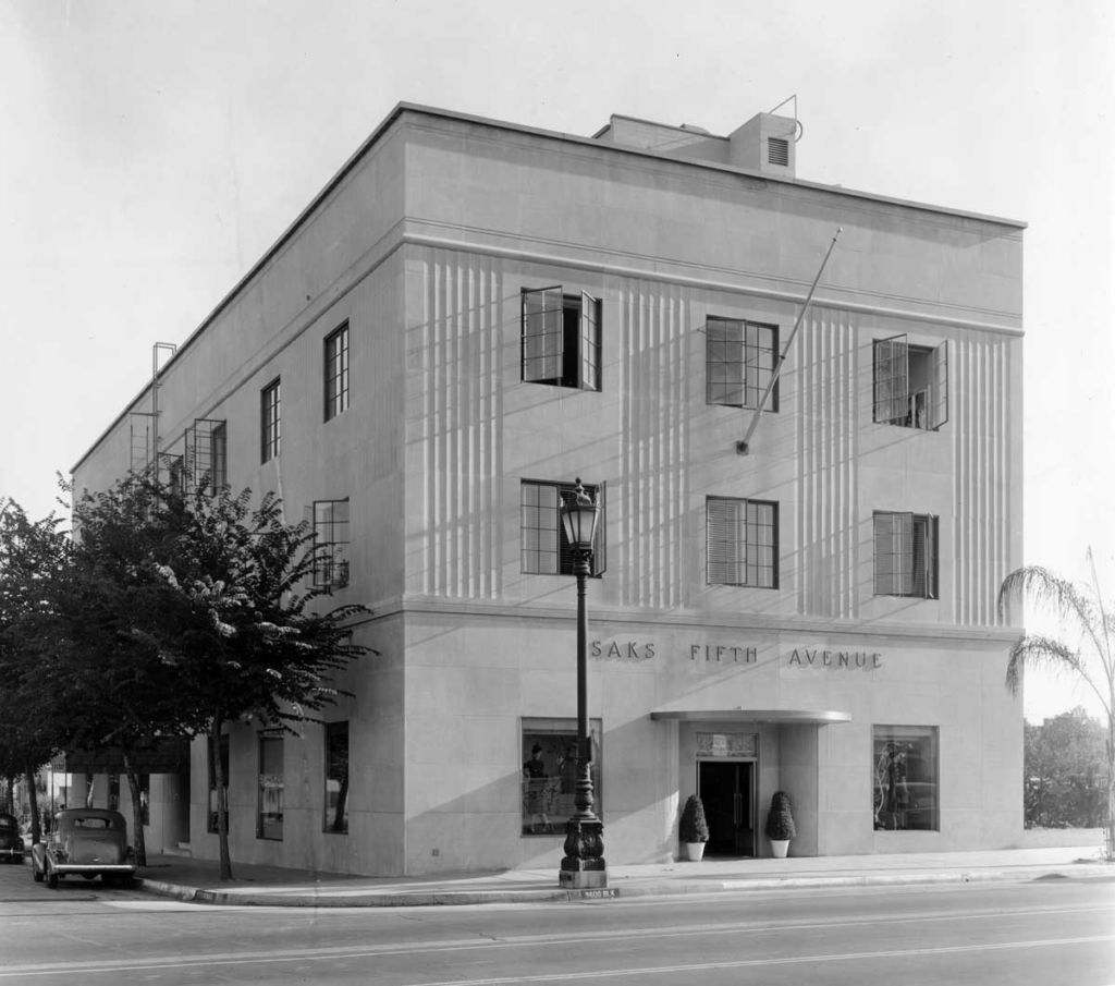 Saks Fifth Avenue on Wilshire Blvd. c. 1938 | Courtesy of California State Library, Mott-Merge Collection