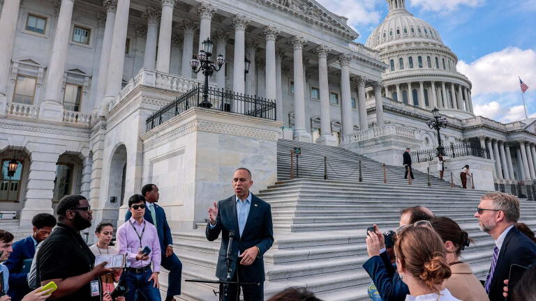 Is a blue wave coming, and how will Trump react?
