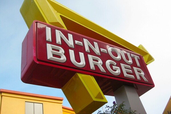 innoutsign1-600