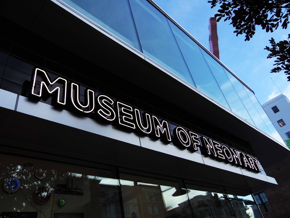 Museum of Neon Art (2)