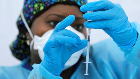 News Wrap: NY mandates shots for all health care workers