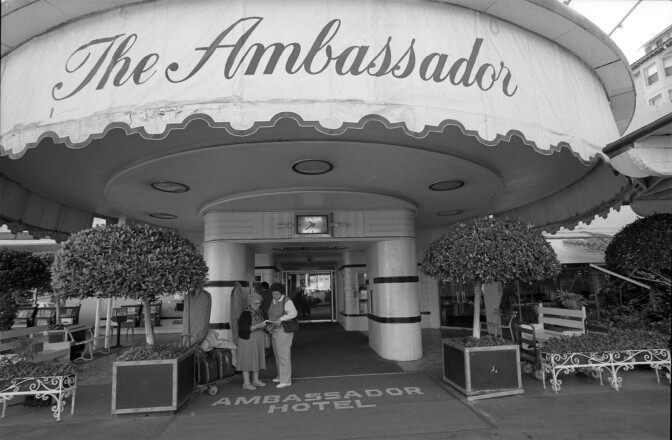 The Ambassador Hotel's main entrance in 1989, just prior to its closing