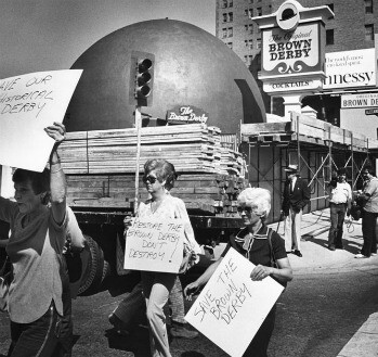 Photo courtesy The Los Angeles Public Library Photo Collection