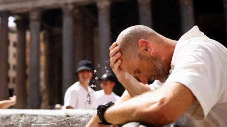Heat waves break records and disrupt life across world