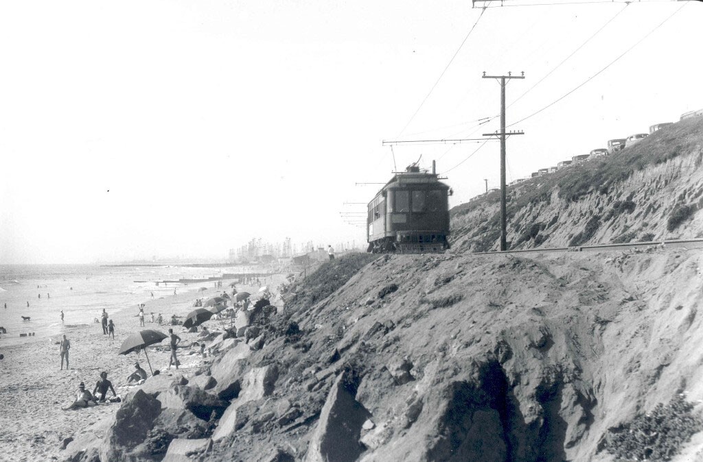 Streetcar along Redondo Beach, 1939