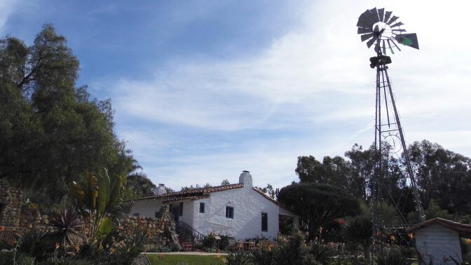 A outdoor shot of a building at the Leo Carrillo Ranch Historic Park.