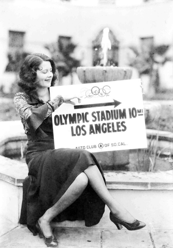 In 1932, the Auto Club posted signs to major Olympic venues as an aid to motorists. Courtesy of the Automobile Club of Southern California Archives.