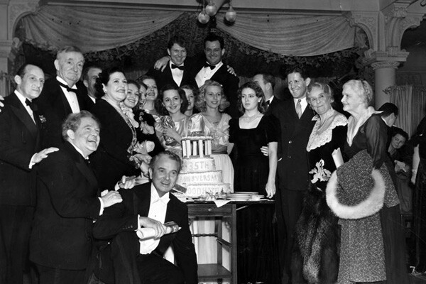 Hollywood Hotel, 1938 | Photo: Herald-Examiner Collection/LAPL