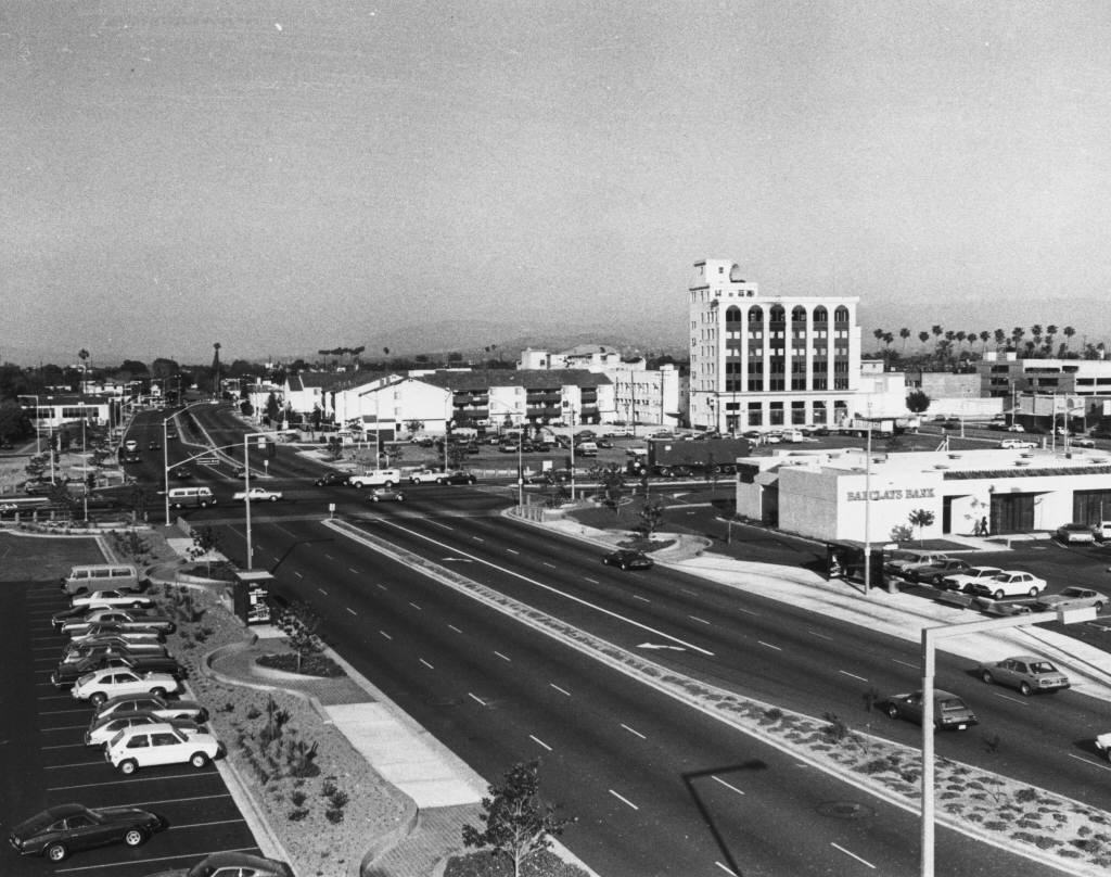 Downtown Anaheim after redevelopment: Lincoln Avenue at Anaheim Boulevard, circa 1985