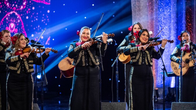 Mariachi Divas de Cindy Shea | Timothy Norris
