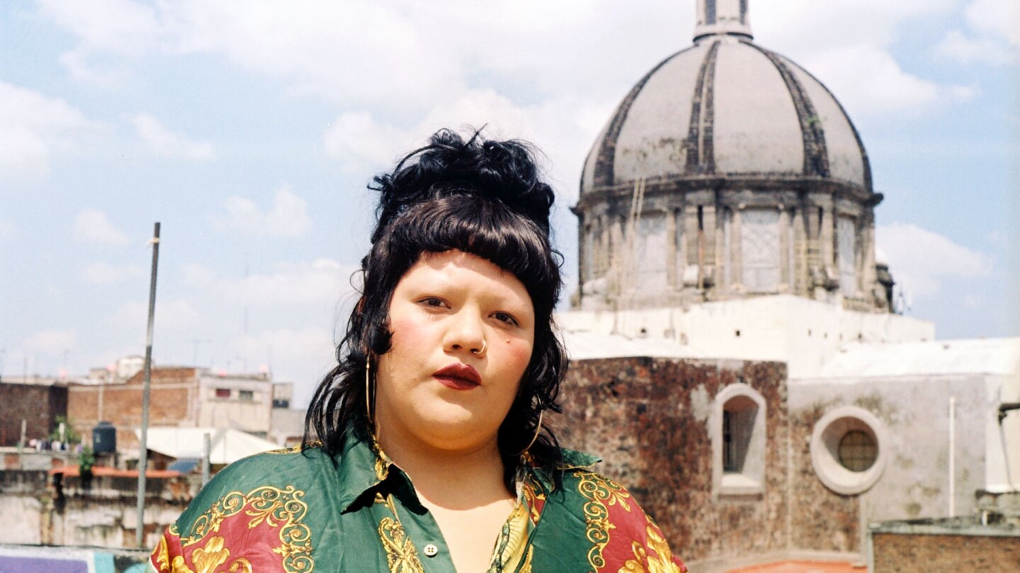 Gabriela Ruiz on the rooftop of her current working studio in Mexico City | Samanta Helou Hernandez