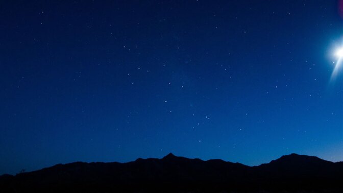 Even when washed out by a bright moon, the stars at Kelso Dunes are quite beautiful.