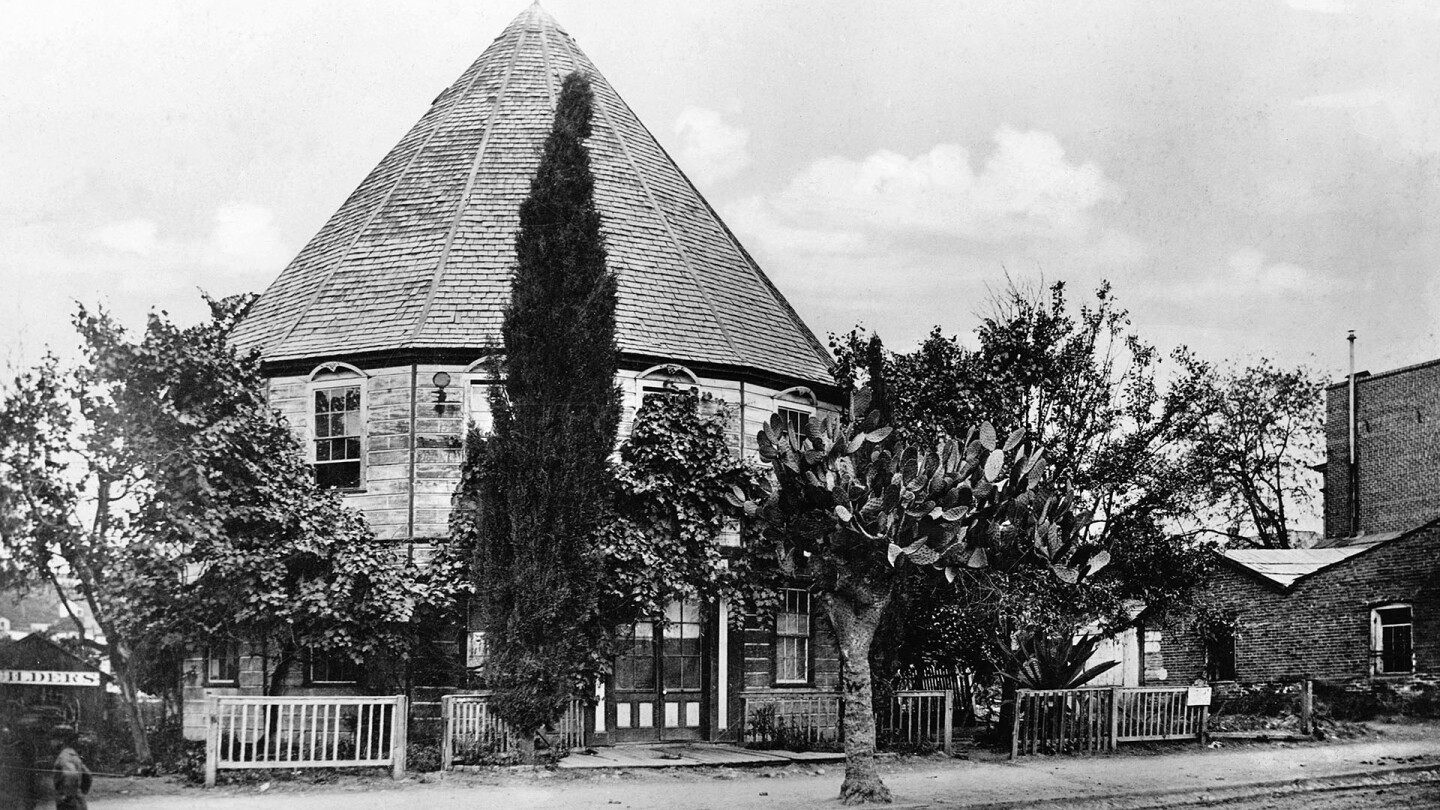 Round House, ca. 1885. While still the Garden of Paradise or soon after, the Old Round House veranda and porch were enclosed with siding, turning it into a 12-sided structure. Photograph courtesy of California Historical Society Collection, USC Libraries