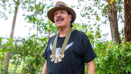 Carlos Santana Receives the Legend Award