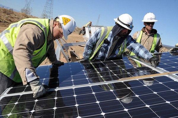 Adelanto-Solar-workers-7-23-12-thumb-600x398-32866