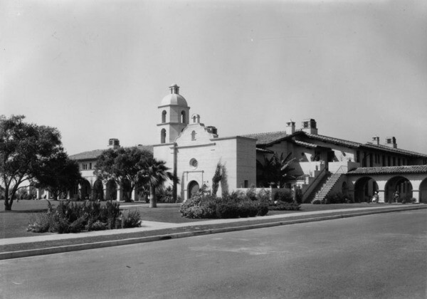 Exterior view of the Medical Building at the Los Angeles County Farm in Downey, 1933 | Photo: Security Pacific National Bank Collection, Los Angeles Public Library