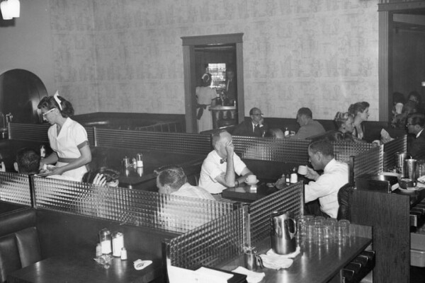 Photo courtesy The Los Angeles Public Library Photo Collection