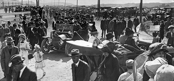 "There it is. Take it." By Los Angeles Times Staff. | © 1913 Los Angeles Times. Reprinted with permission.